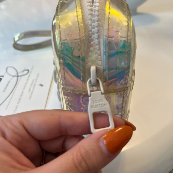 Louis Vuitton Pochette Volga Prism - Picture 15 of 16